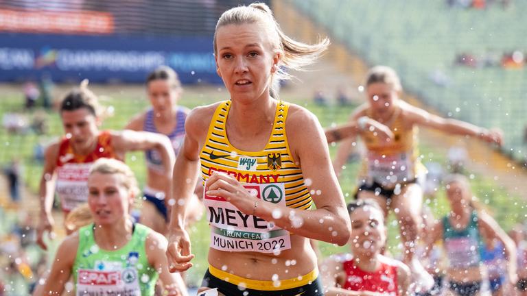18.08.2022, Bayern, München: European Championships, Europameisterschaft, Leichtathletik, 3000m Hindernis, Frauen, Vorlauf im Olympiastadion, Lea Meyer aus Deutschland in Aktion.