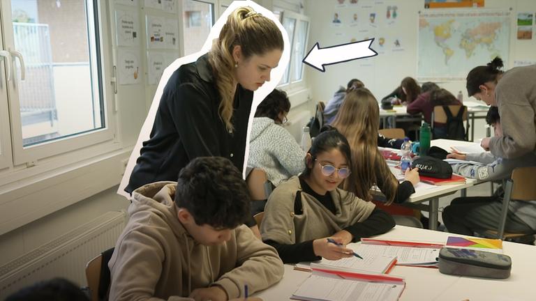 Studentin als Lehrerin