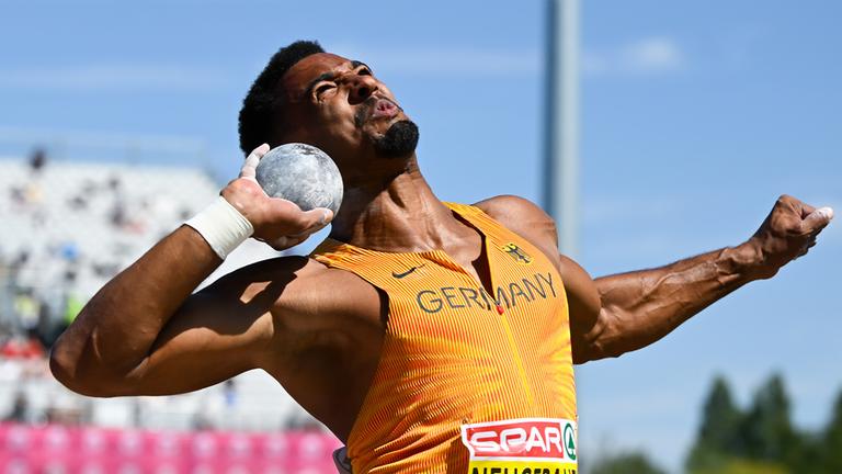 Leichtathletinnen und Leichtathleten bei Wettkämpfen