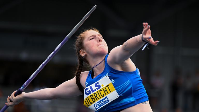 Leichtathletinnen und Leichtathleten bei Wettkämpfen