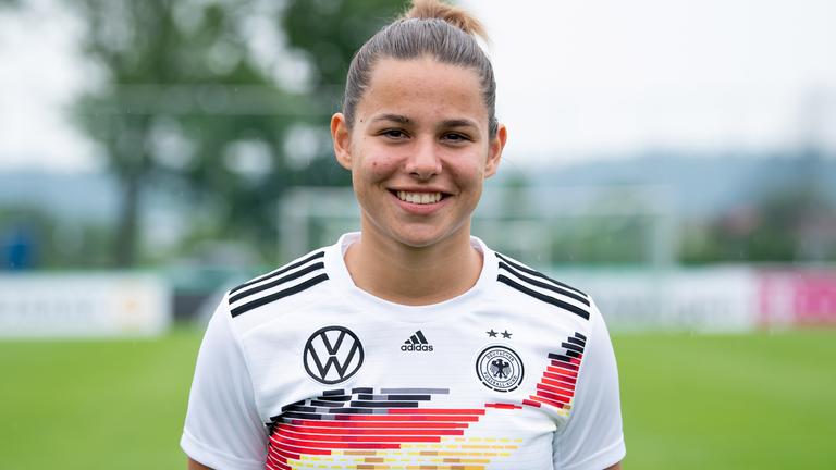 Lena Oberdorf im DFB-Trikot