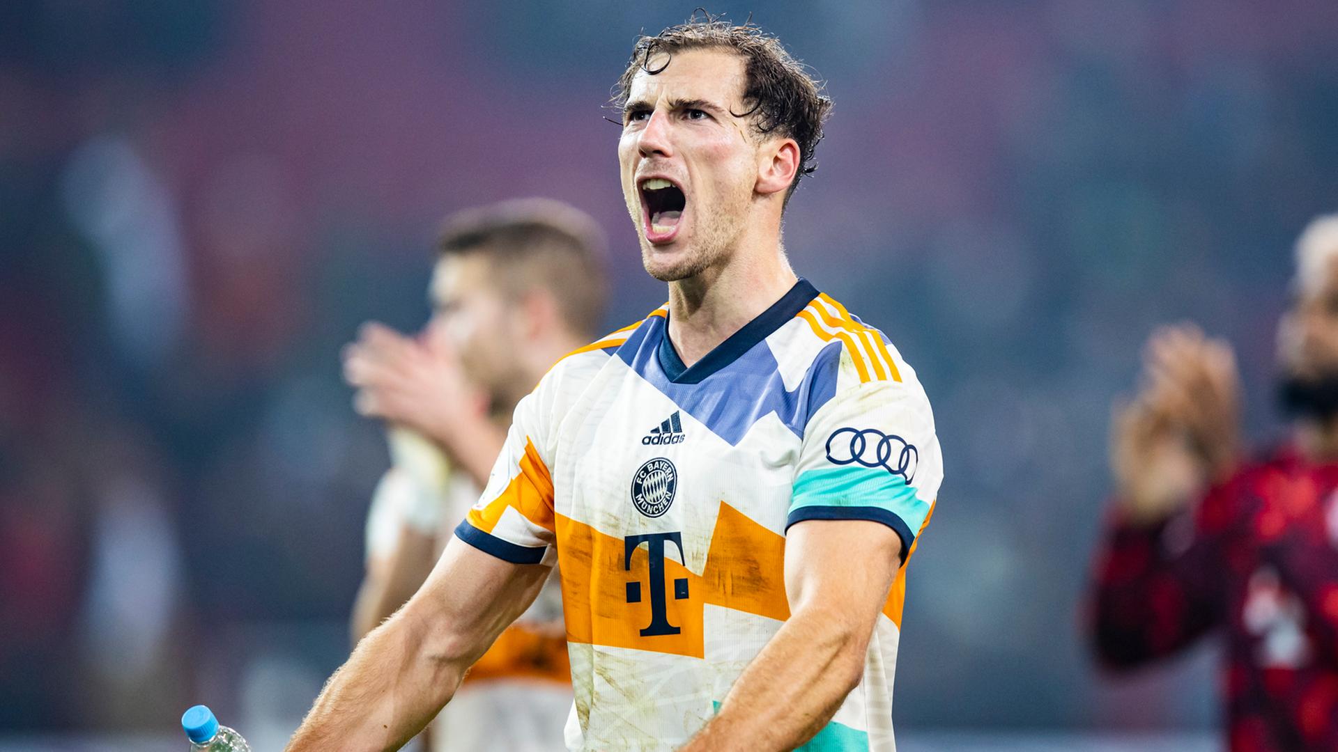 Leon Goretka während des DFB-Pokals, FC Augsburg - Bayern München.