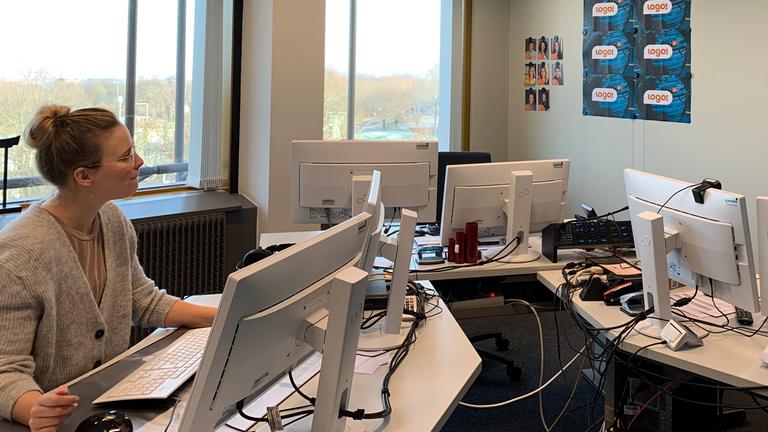 Linda in der logo!-Redaktion