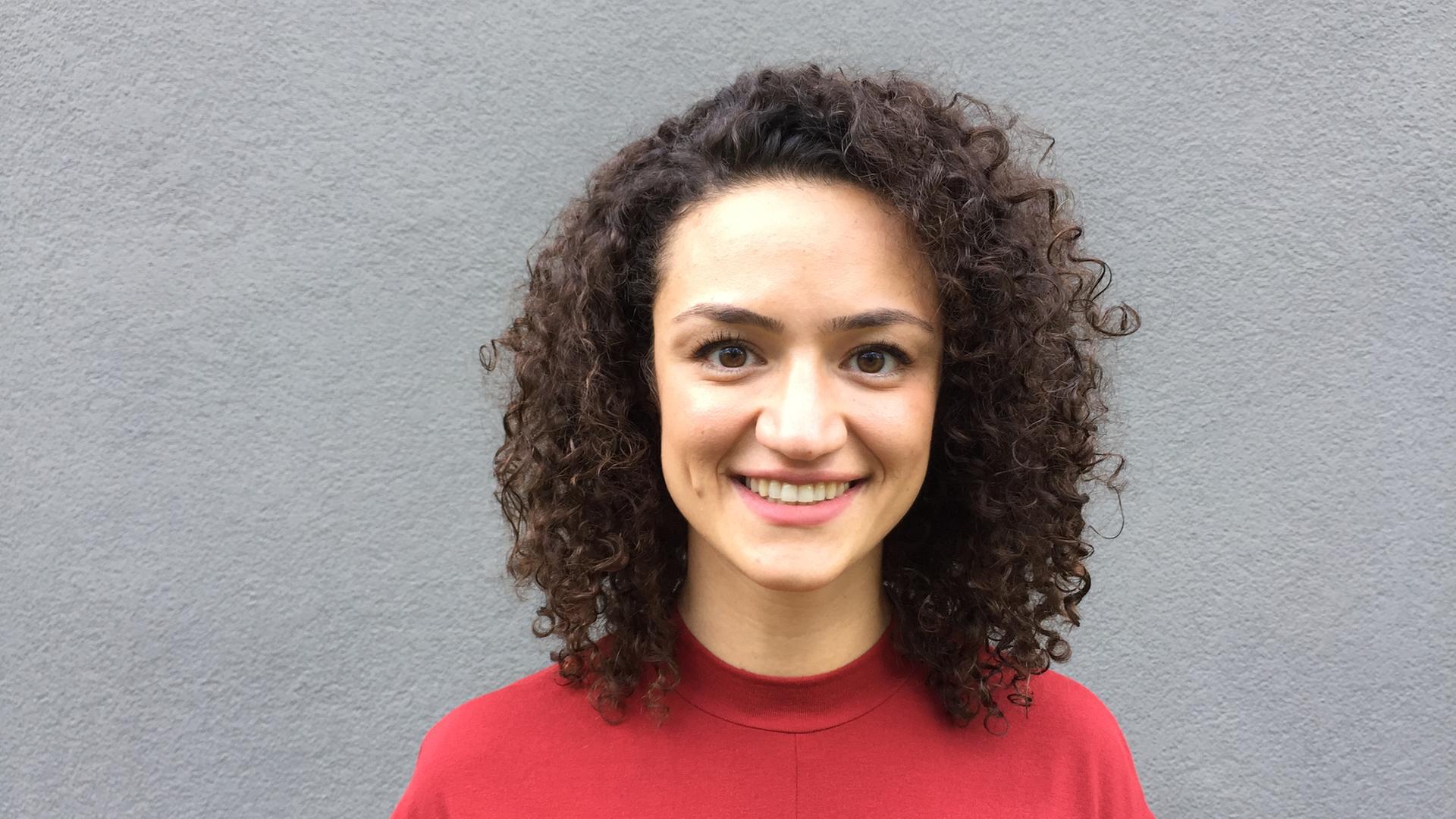 logo!-Reporterin Maral Bazargani