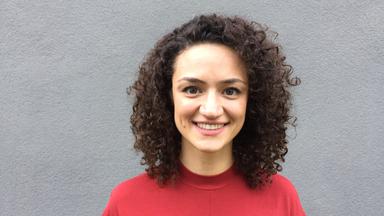 logo!-Reporterin Maral Bazargani