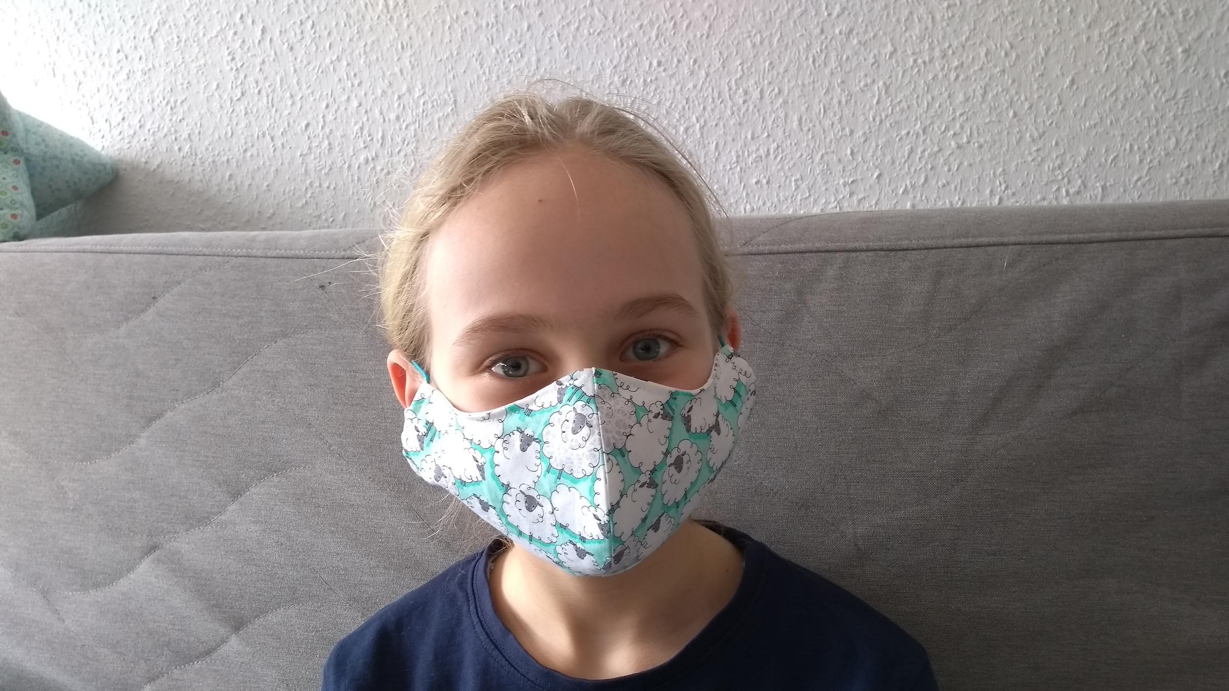Aktion, bei der Kinder Fotos von sich mit ihren Masken an logo! schicken konnten.
