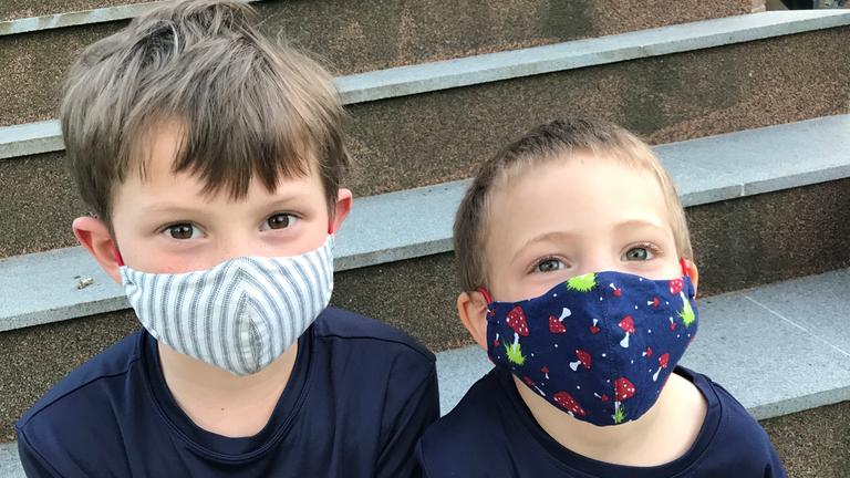 Aktion, bei der Kinder Fotos von sich mit ihren Masken an logo! schicken konnten.