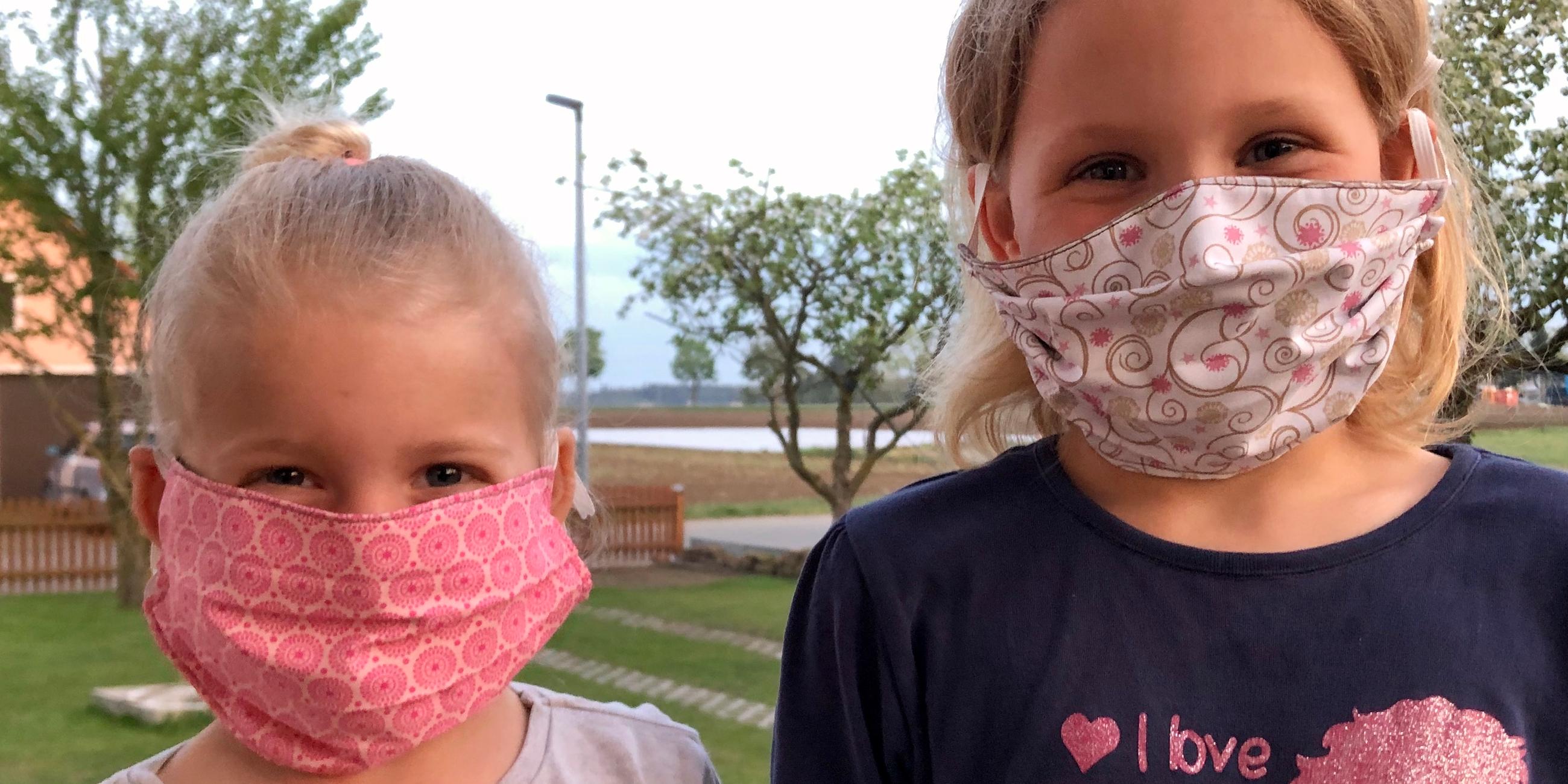Aktion, bei der Kinder Fotos von sich mit ihren Masken an logo! schicken konnten.