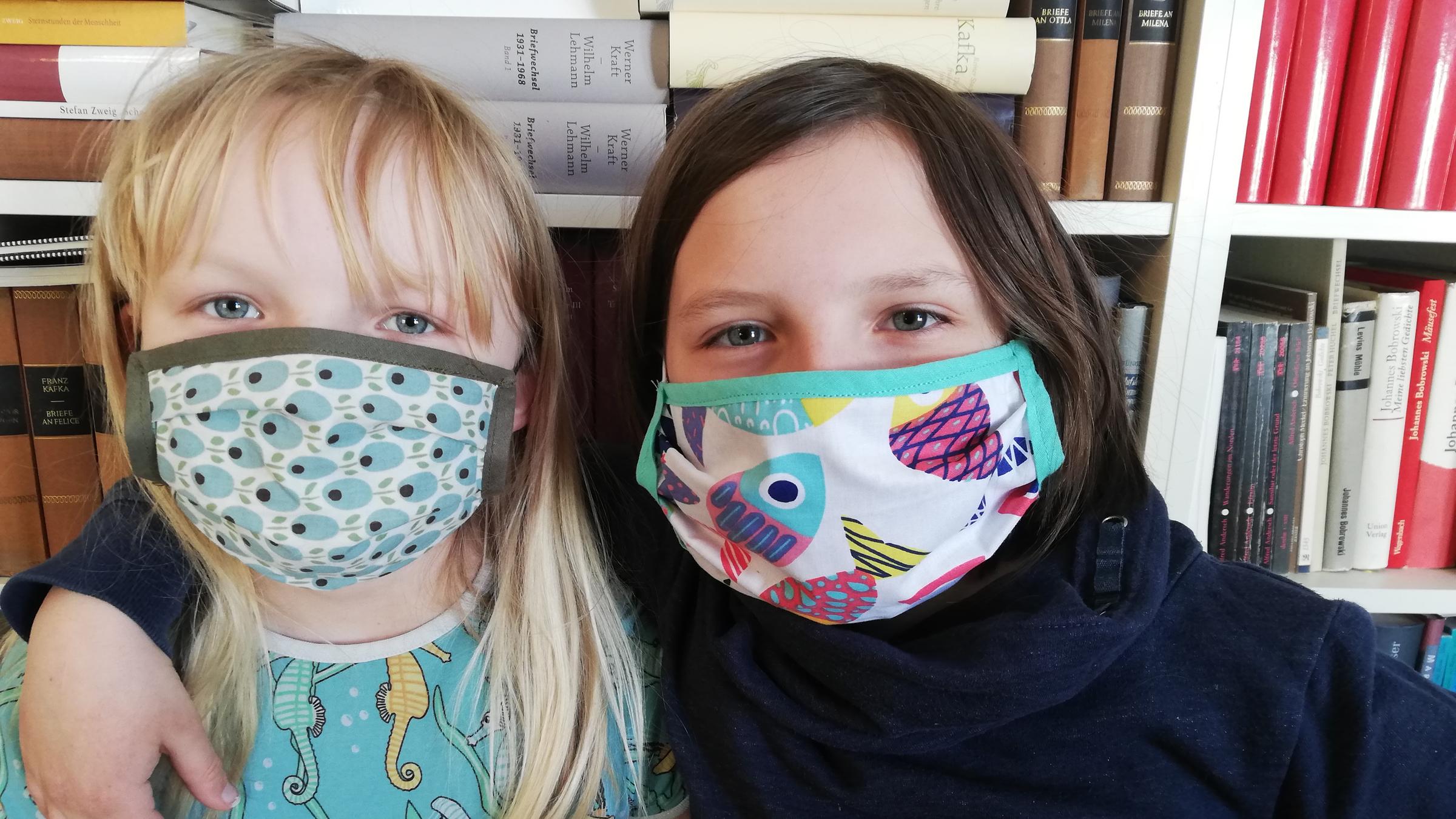 Aktion, bei der Kinder Fotos von sich mit ihren Masken an logo! schicken konnten.