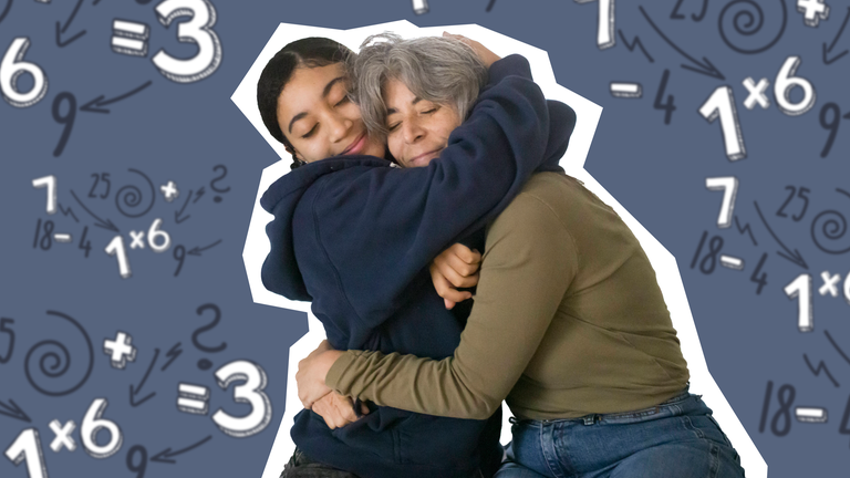 Mutter und Tochter umarmen sich