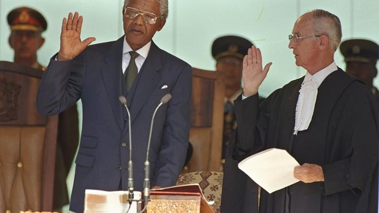 Erster schwarzer Präsident von Südafrika