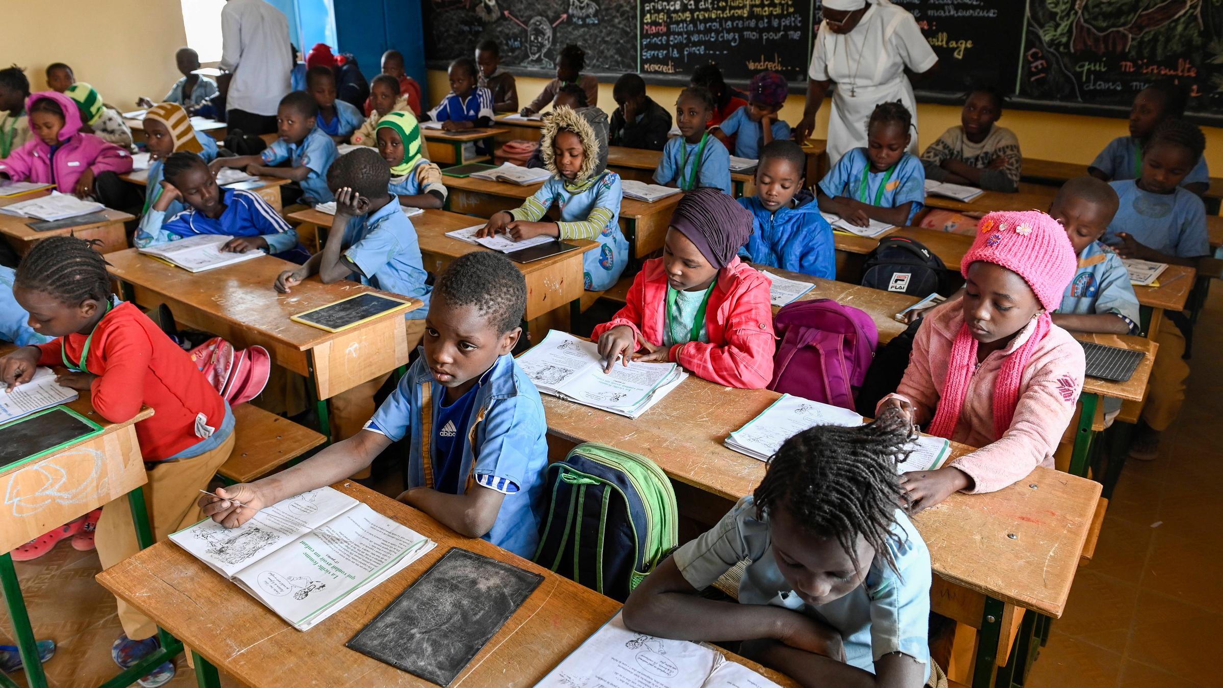 Kinder in der Schule in Niger