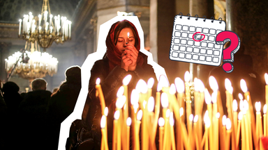 Eine Frau hält die Hände zum Gebet vors Gesicht mit geschlossenen Augen, vor ihr sind viele Kerzen, darüber ist ein Kalender und ein Fragezeichen