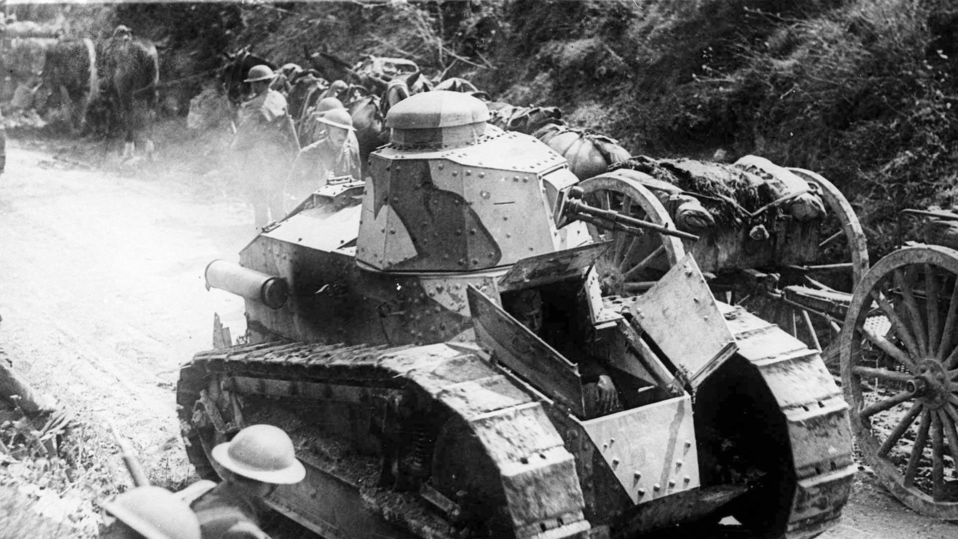 Im Ersten Weltkrieg wurde zum ersten Mal mit Panzern gekämpft.