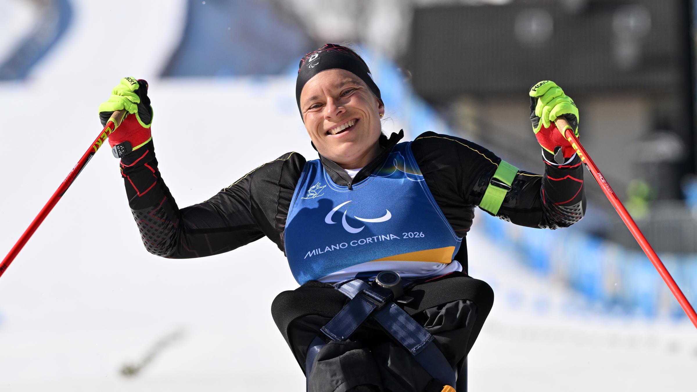 Para Biathlon: Anja Wicker gewinnt die Silbermedaille im Einzel der Frauen sitzend. 