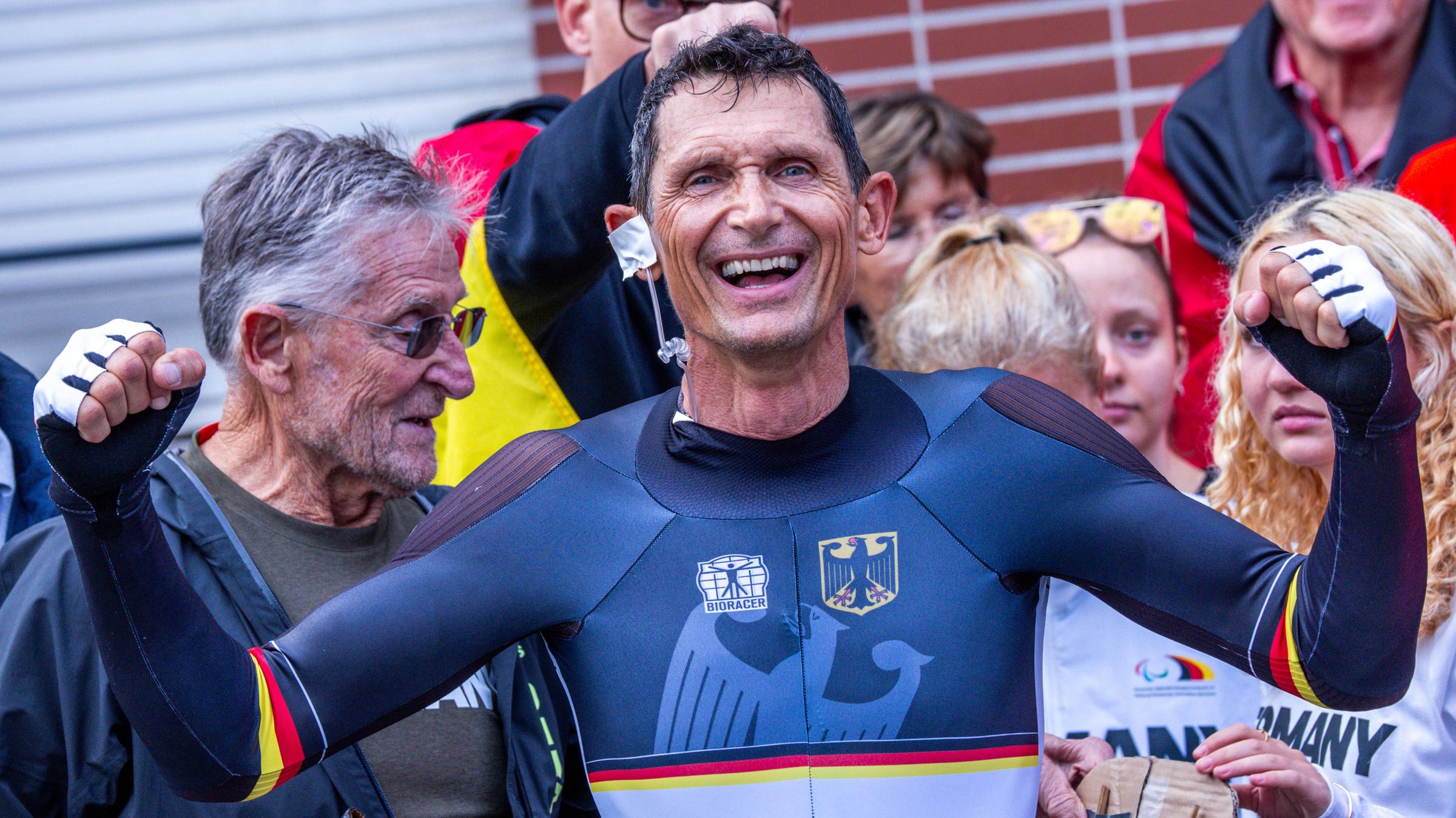 Michael Teuber jubelt vor seinen Fans