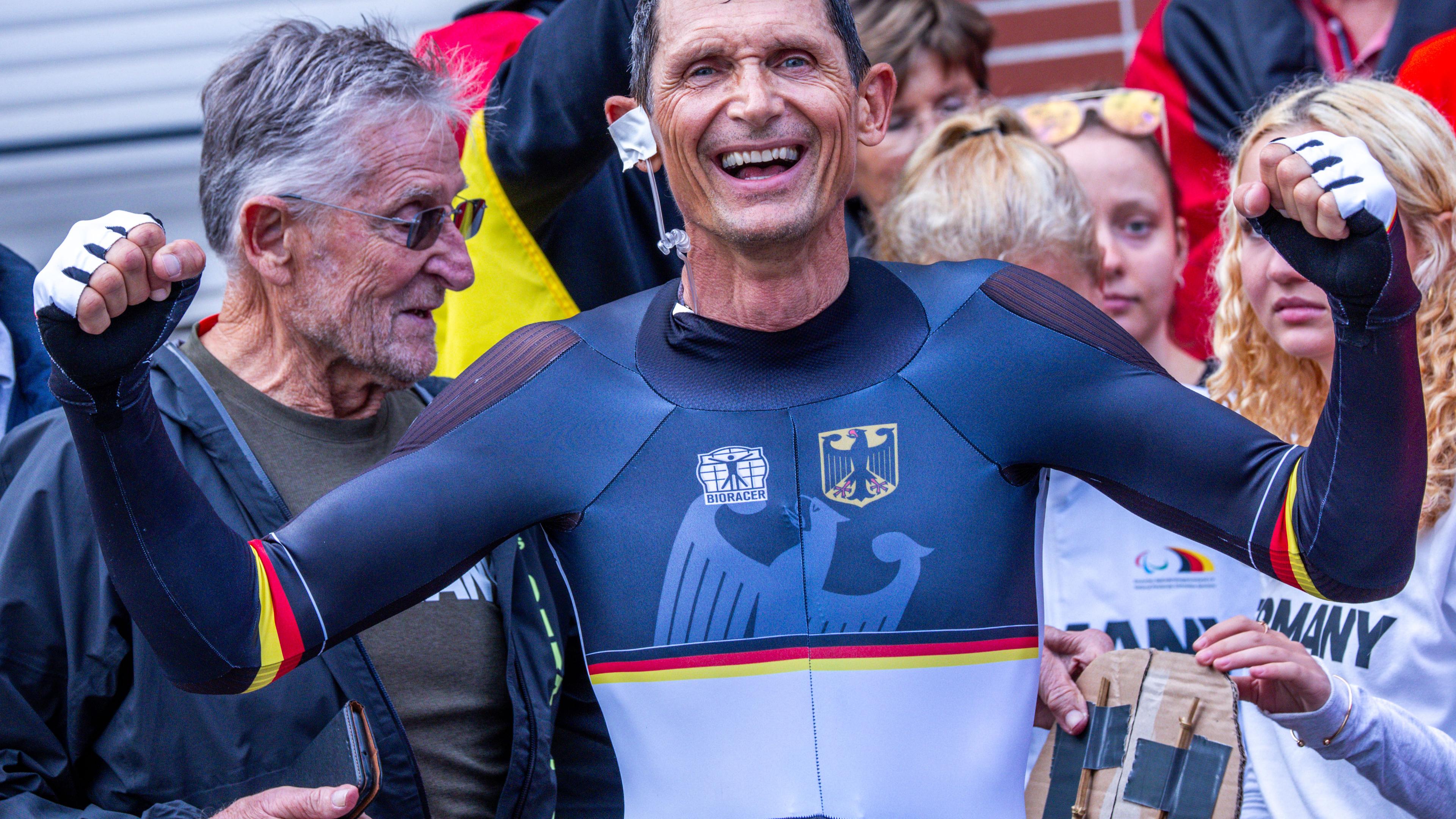 Michael Teuber jubelt vor seinen Fans