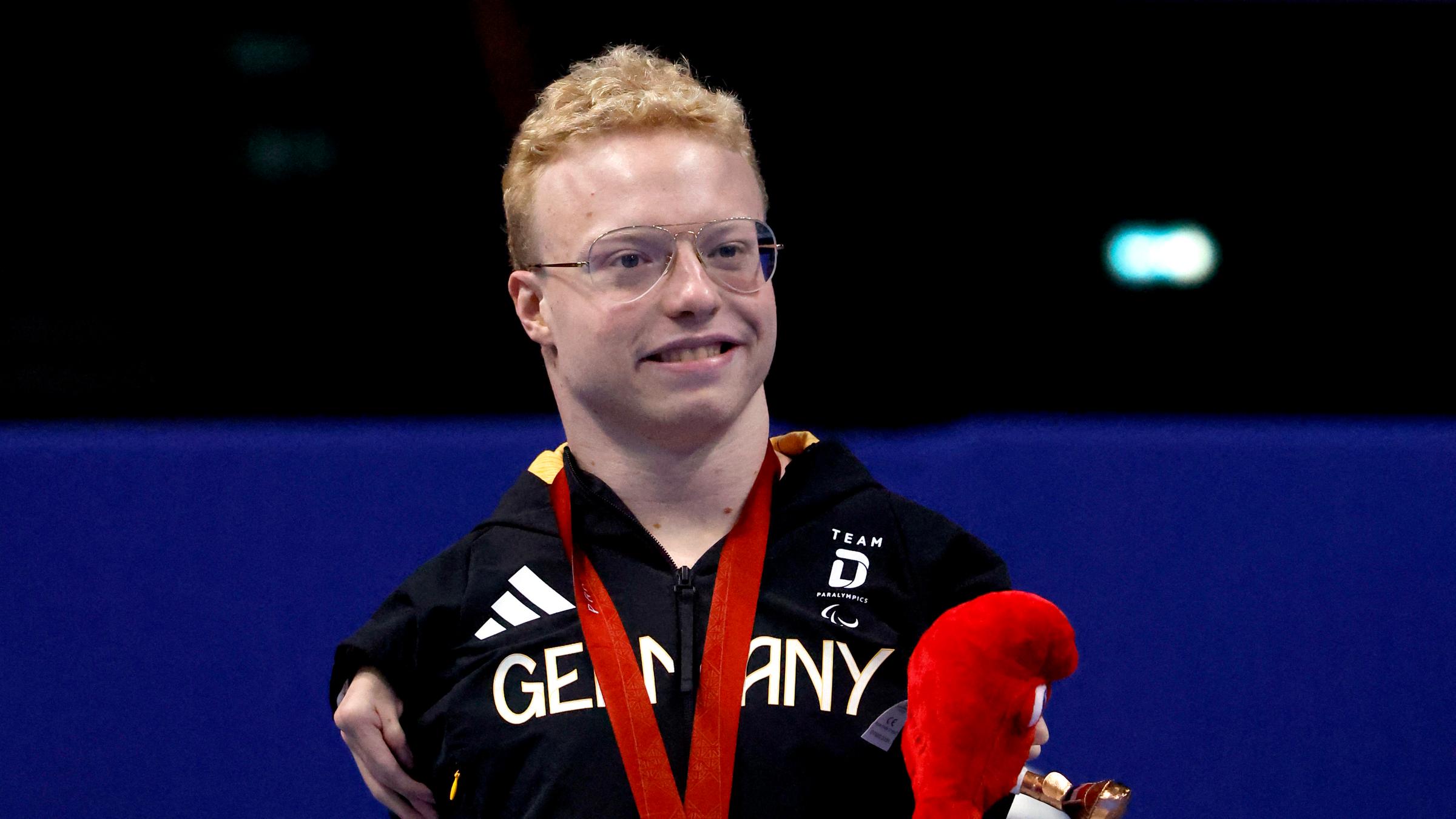 ossia Topf mit einer weiteren Medaille