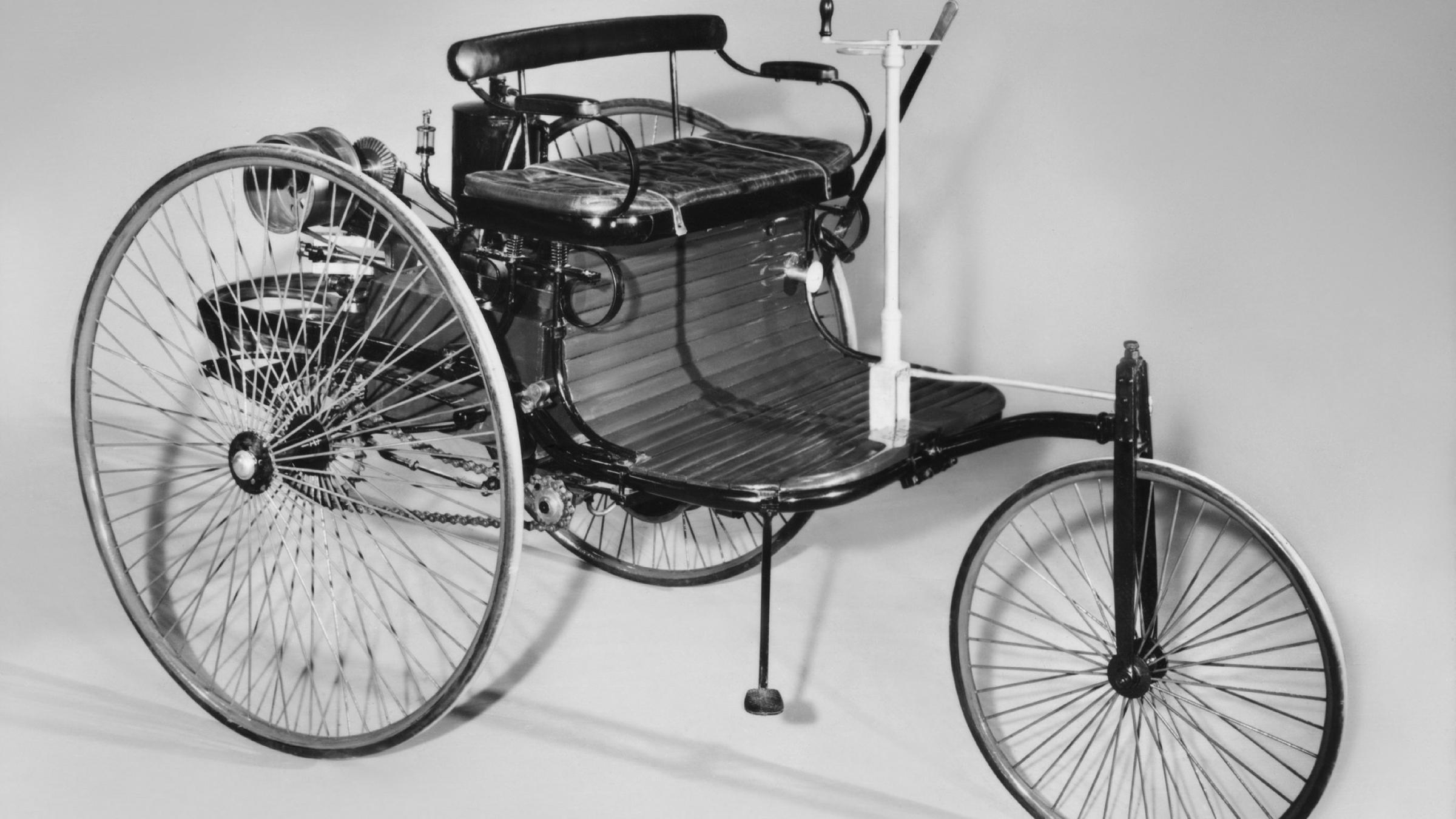 Erstes Auto mit Verbrennungsmotor