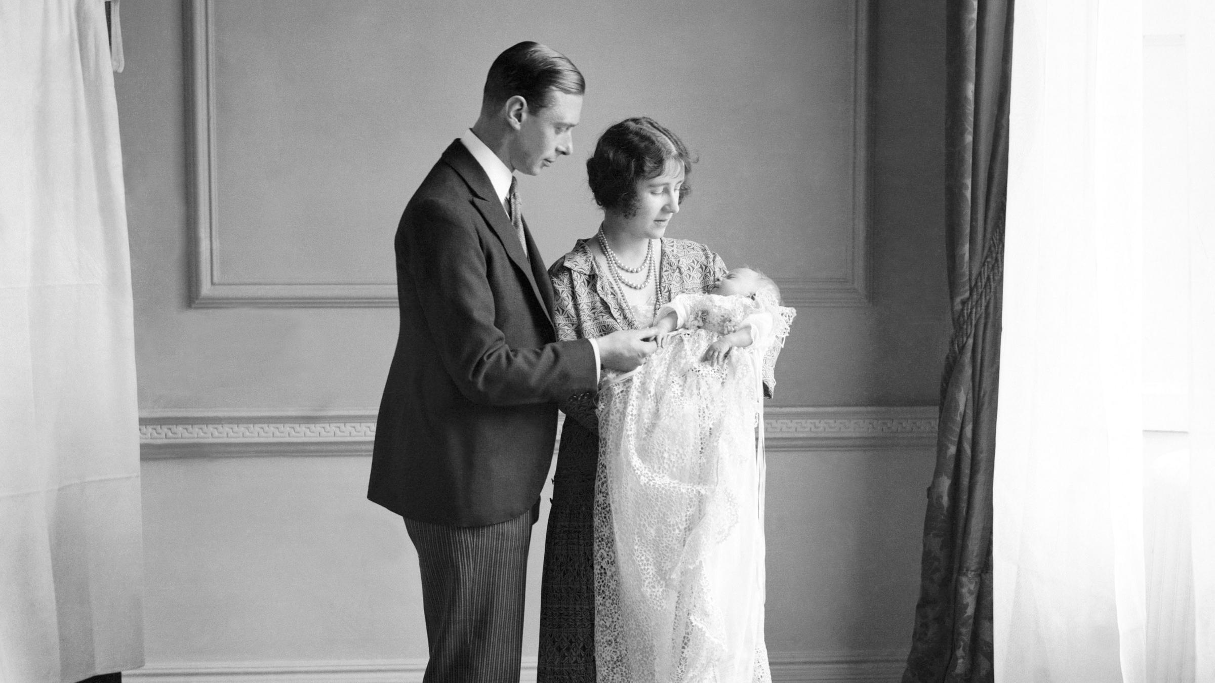 Queen Mum und König George mit Queen Elizabeth.
