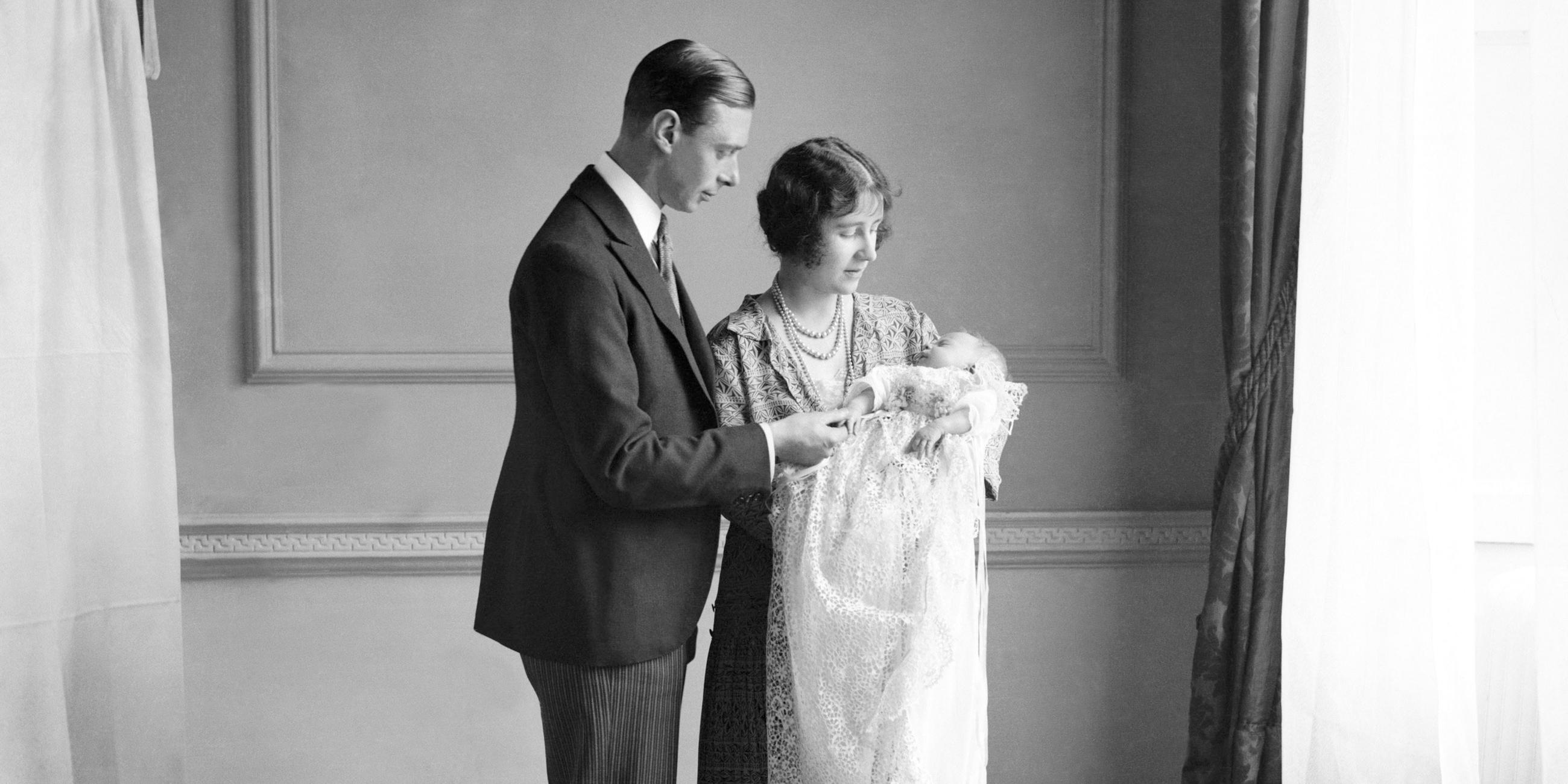 Queen Mum und König George mit Queen Elizabeth.