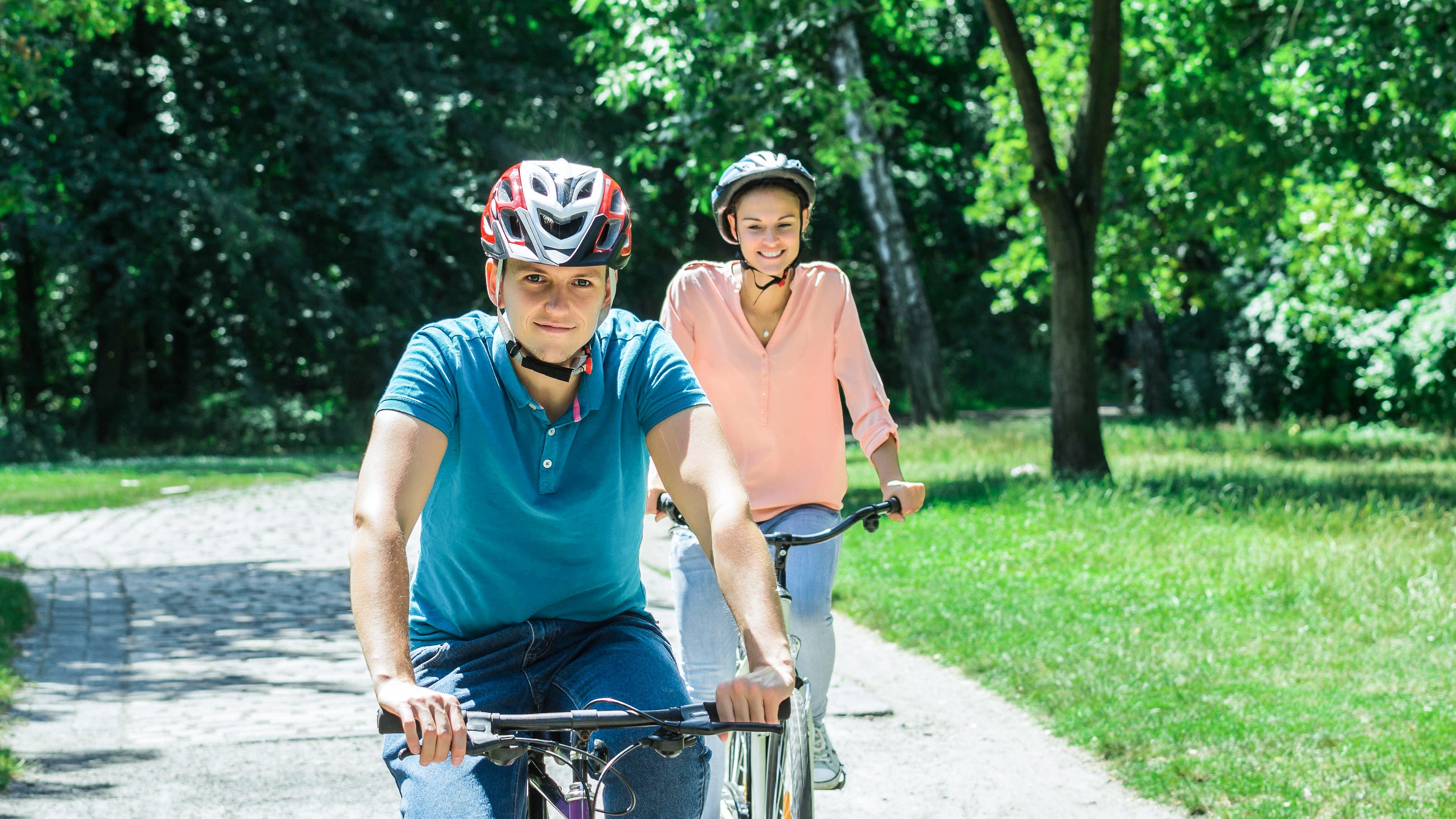 Mädchen auf dem Fahrrad