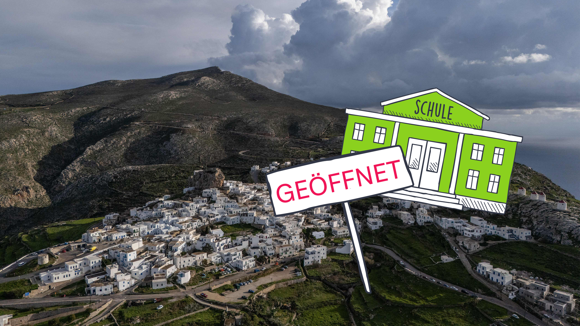 Santorini mit Schule und Geöffnet-Schild