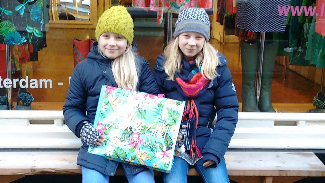 Schaltjahrgeburtstagskinder Vivianne und Amelie
