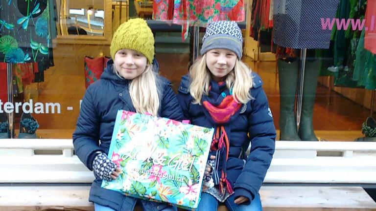 Schaltjahrgeburtstagskinder Vivianne und Amelie