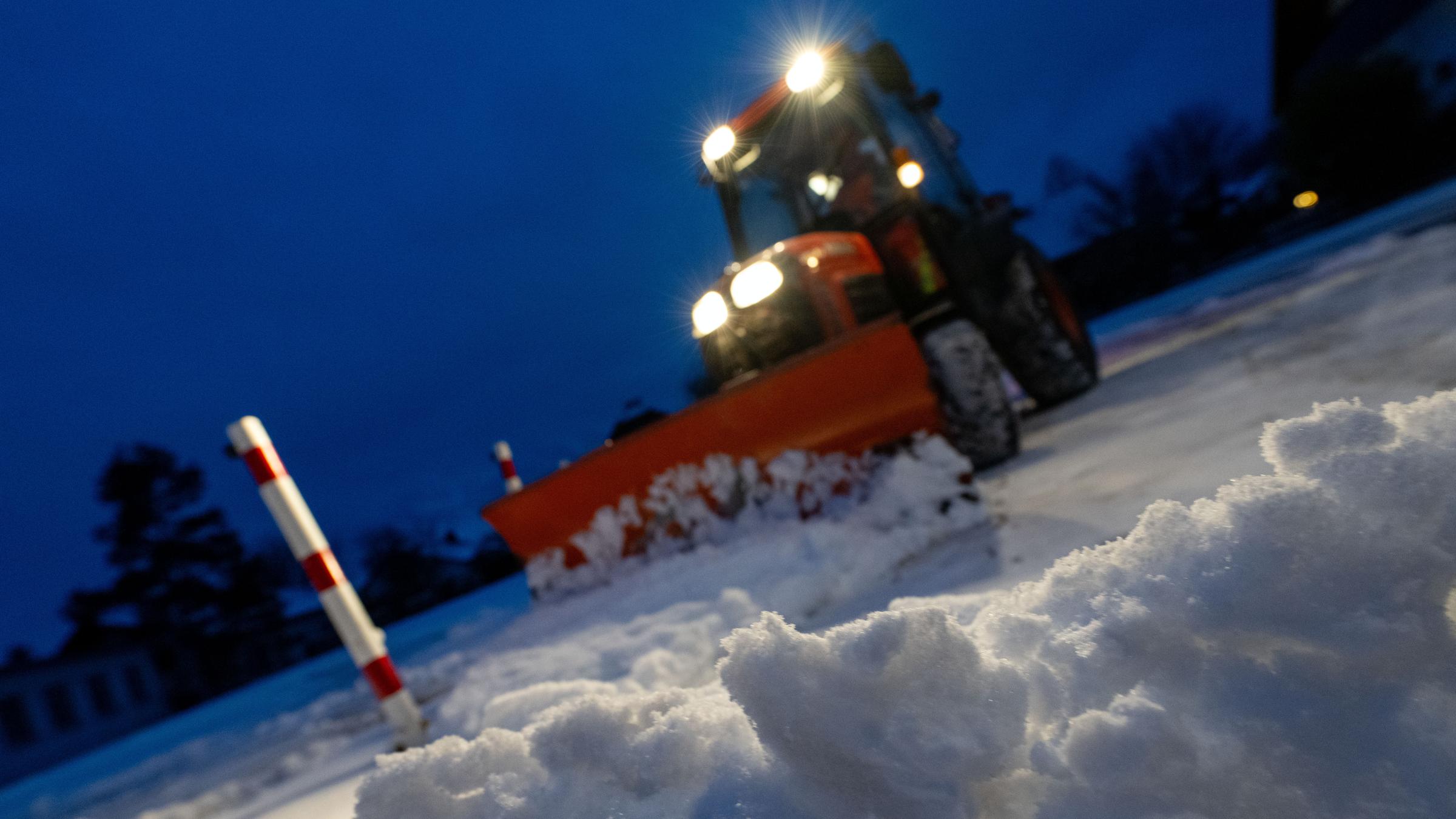 Am Mittwoch schneit es im Nordwesten, im Südosten zeigt sich öfter die Sonne. Temperaturen bleiben kalt bei –6 bis +2 Grad.