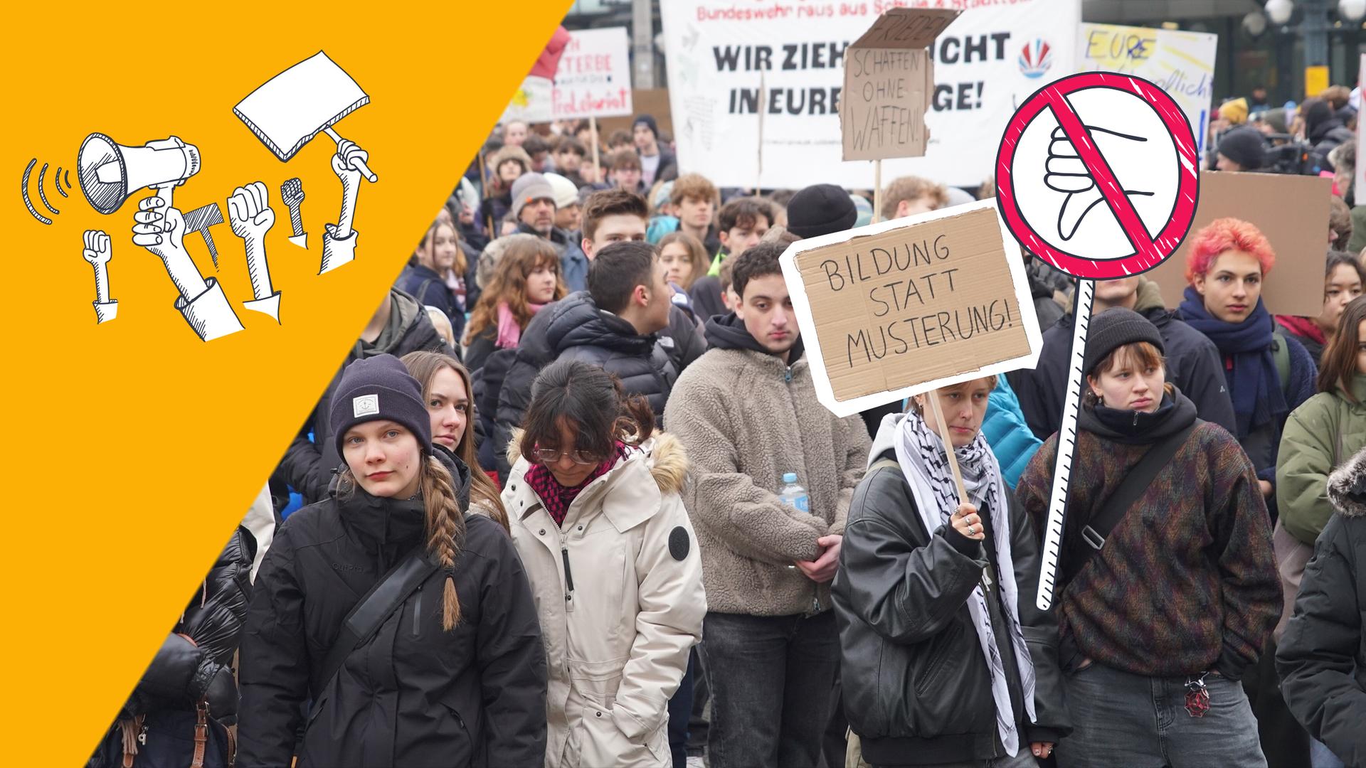 Schülerinnen und Schüler demonstrieren mit Pappschildern in Hamburg.