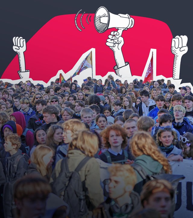 Eine Menge Jugendlicher demonstriert. Darüber sind Doodles von Megafon und erhobenen Händen. 