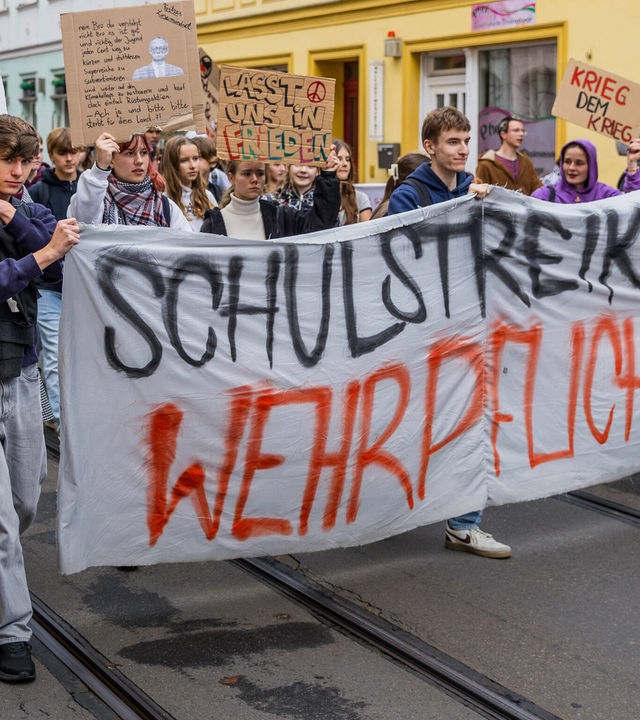 Schulstreik gegen Wehrpflicht
