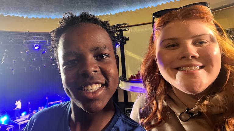 Selfie Sängerin Loi