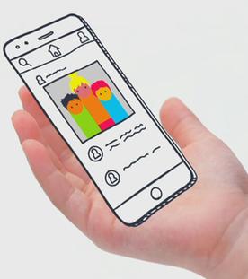 Ein Kind hält ein Smartphone in der Hand. Daneben ein Daumen hoch - Daumen runter Symbol