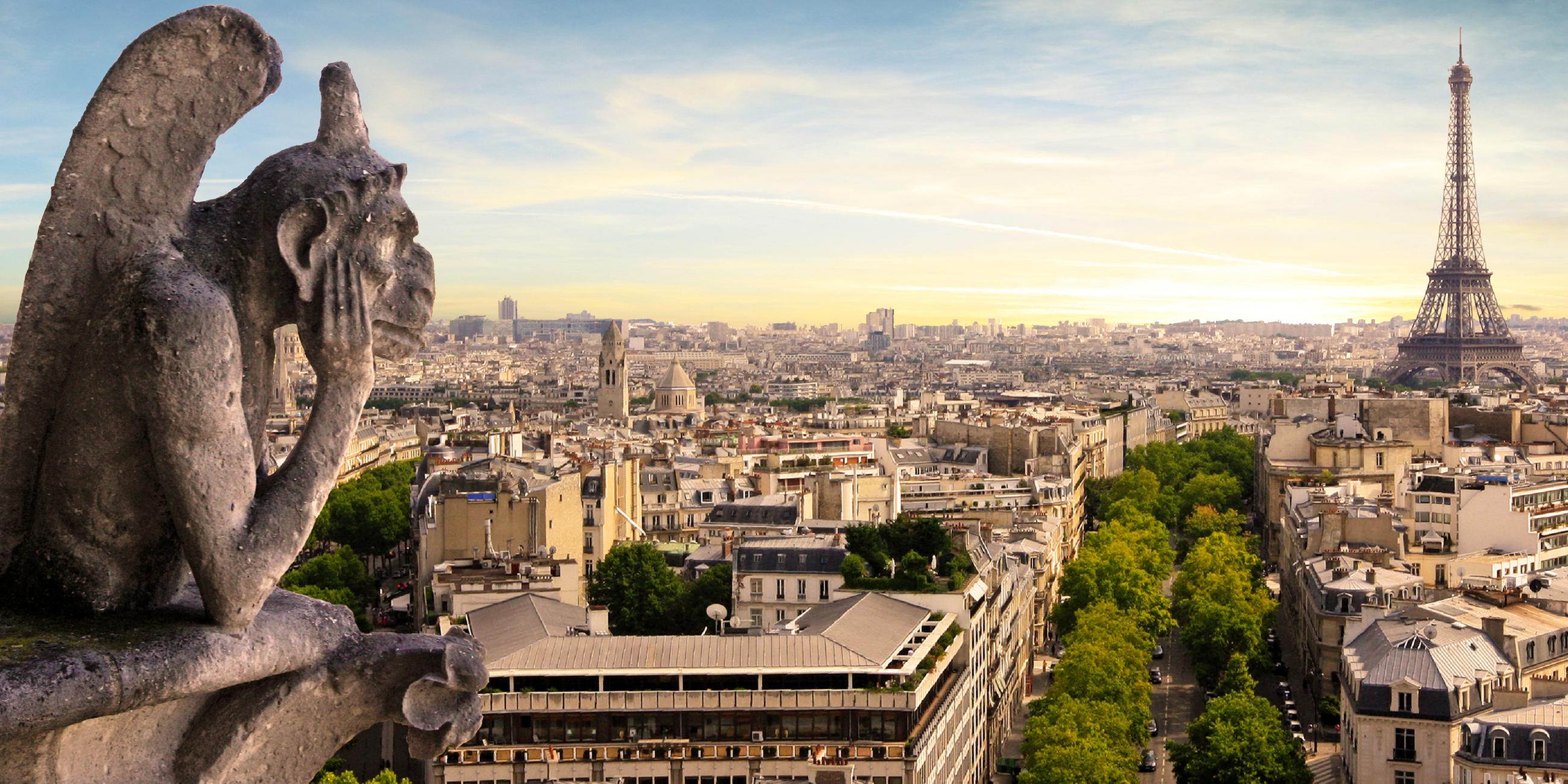 Archiv: Stadtansicht von Paris mit dem Eiffelturm aus dem Jahre 2015