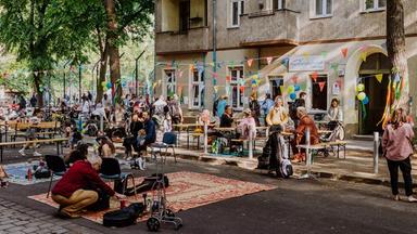 Ein Straßenfest am Tag der Nachbarn 