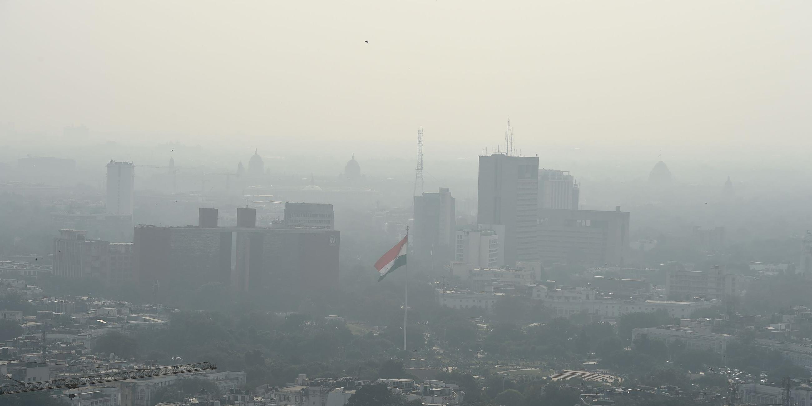 Smog liegt in Neu Delhi in der Luft.