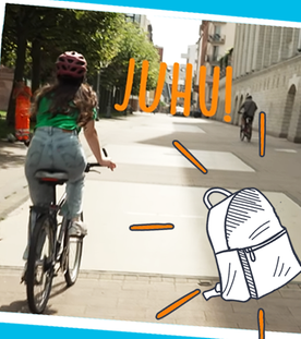 Teresa fährt Fahrrad, Teresa mit ekliger Banane, Rucksack