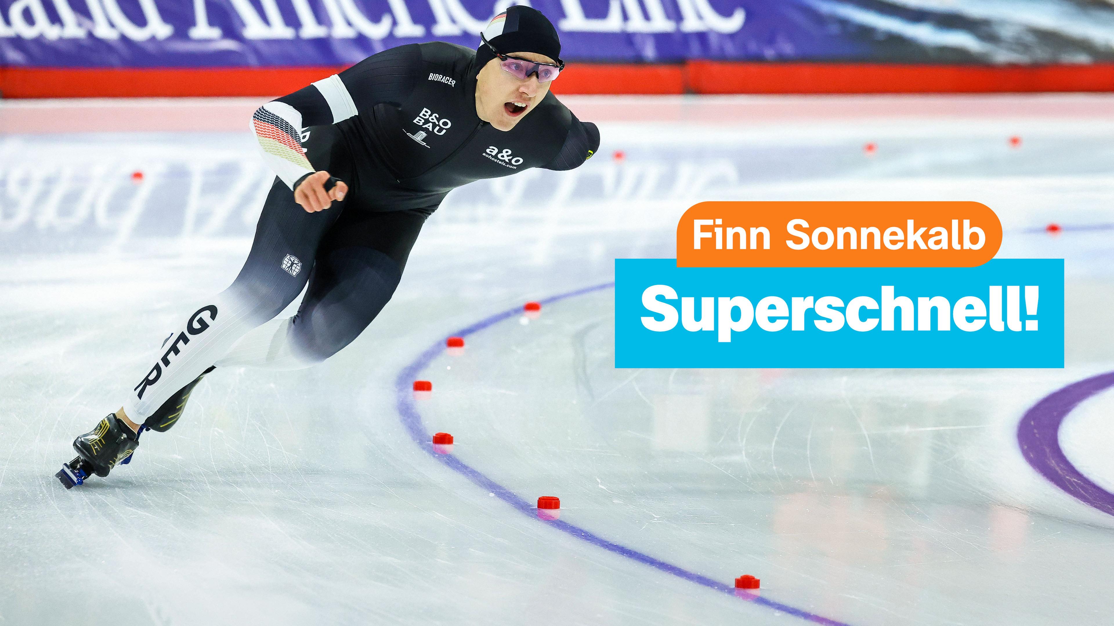 Auf dem Bild ist der Eisläufer Finn Sonnenkalb zu erkennen. Er läuft über die Eislaufbahn.