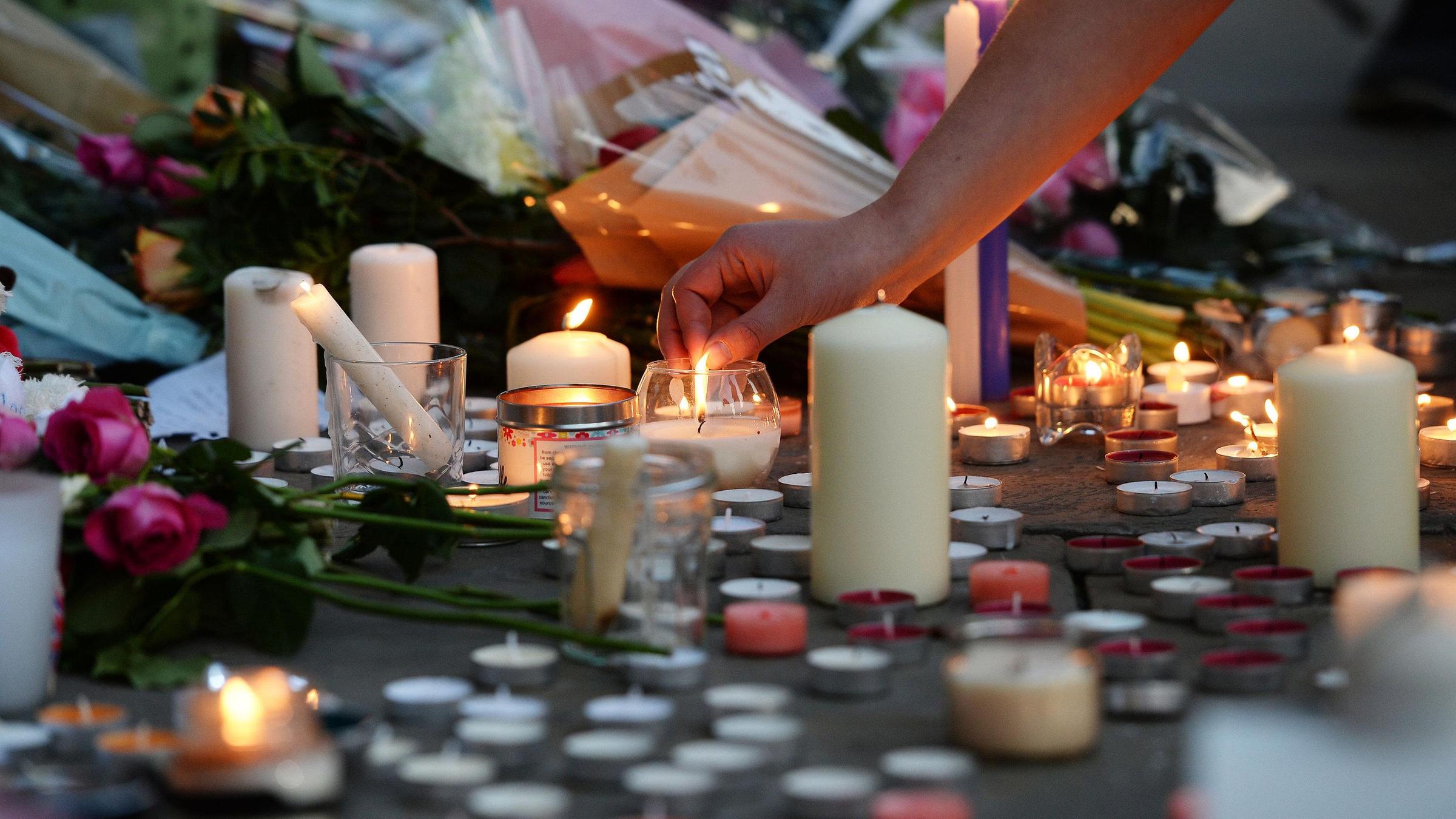 Gedenken an die Opfer des Anschlags in Manchester