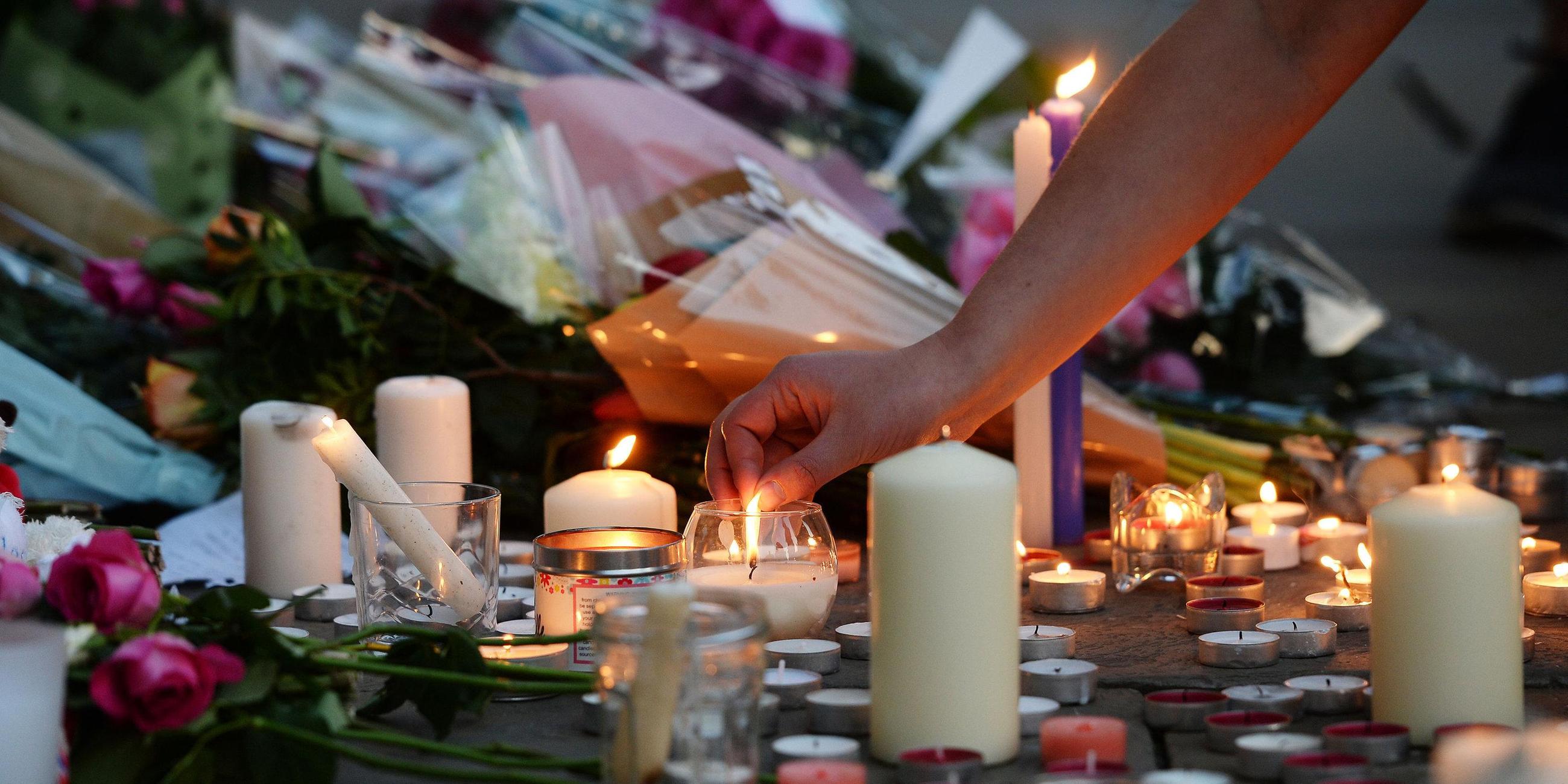 Gedenken an die Opfer des Anschlags in Manchester