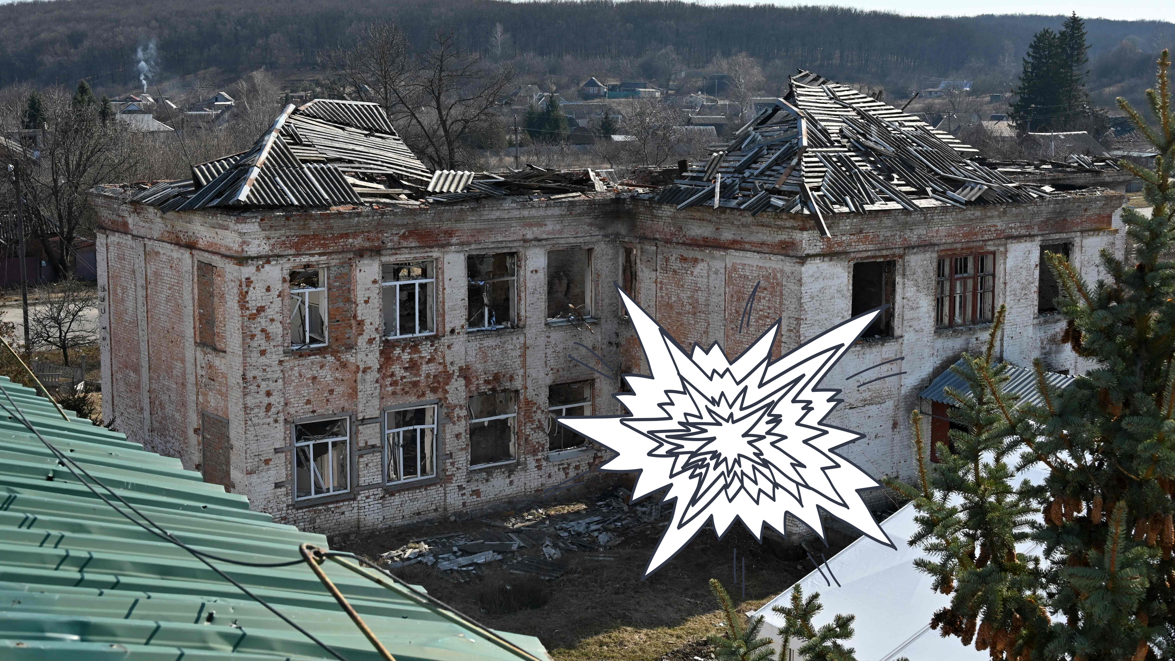 Zerstörtes Schulgebäude mit Knallwolke-Effekt editiert