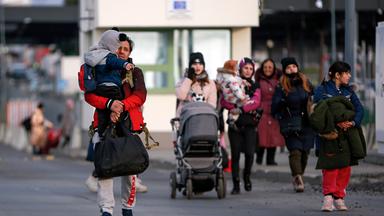 Ukrainische Kriegsflüchtlinge an der polnischen Grenze