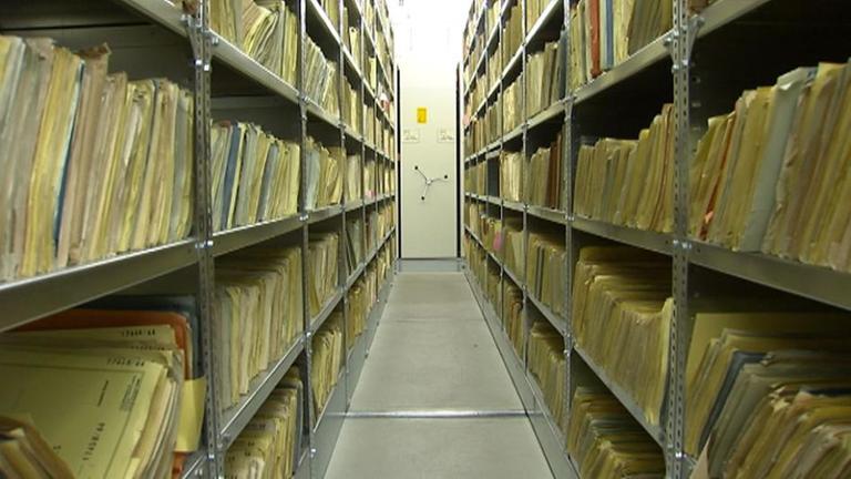 Unterlagen der Stasi in den Räumlichkeiten der zuständigen Behörde.