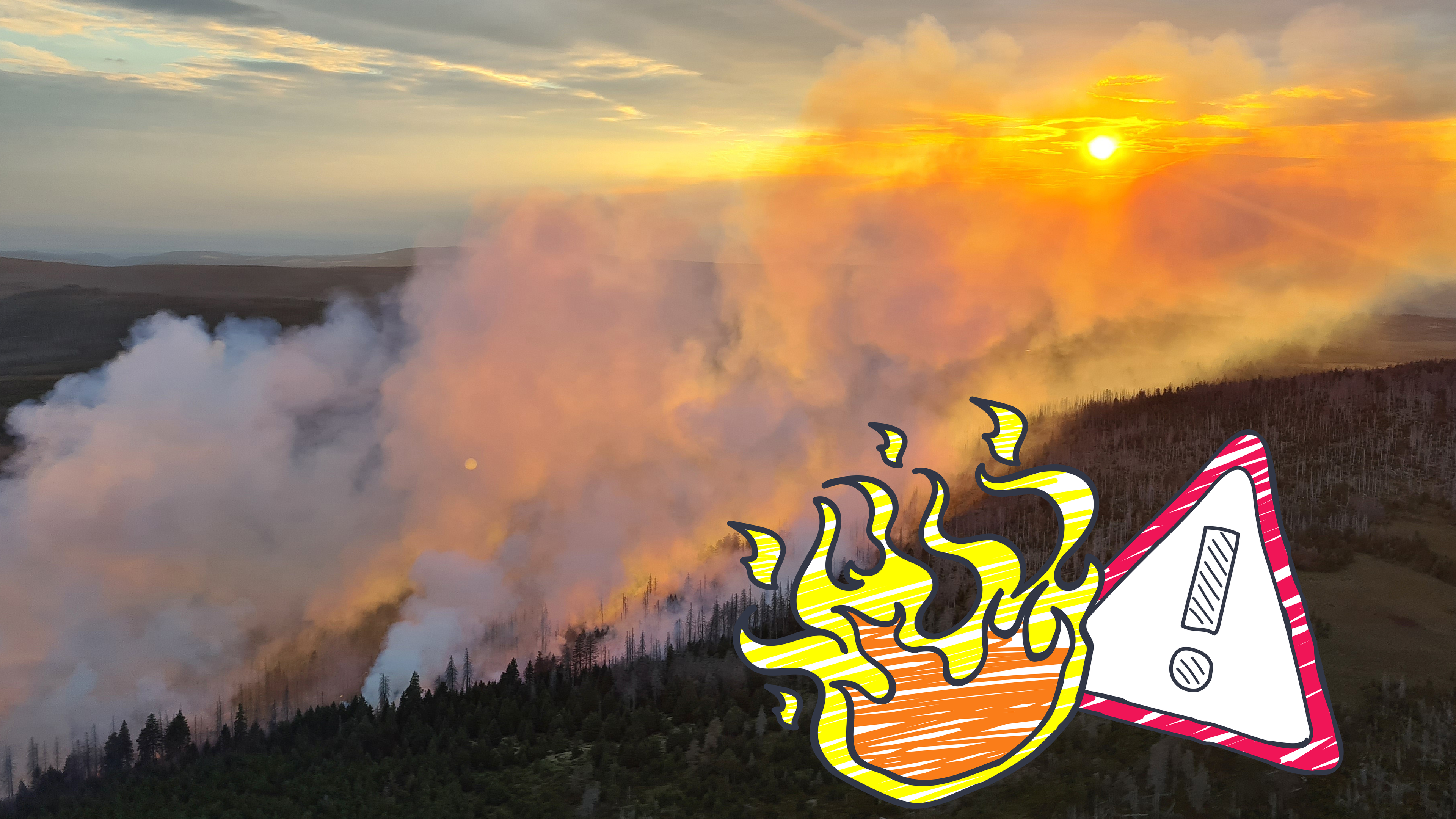 Rauch über dem Harz bei Sonnenuntergang, Grafik von Feuer und Warnschild