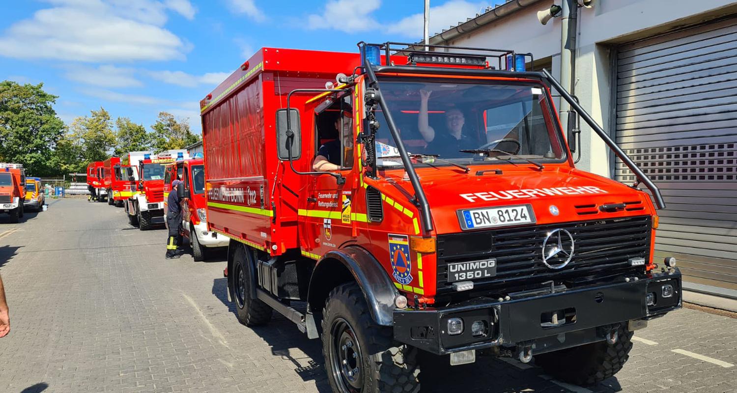 Die Einsatzfahrzeuge der Feuerwehr Bonn rücken nach Spanien aus.