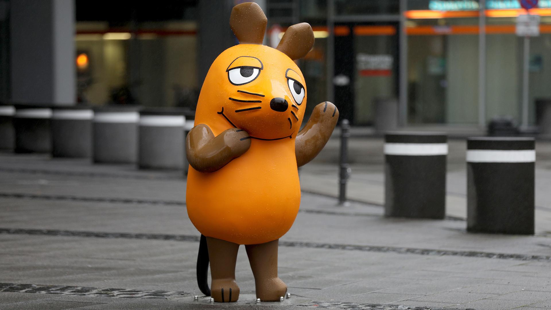Figur der Maus steht vor dem WDR