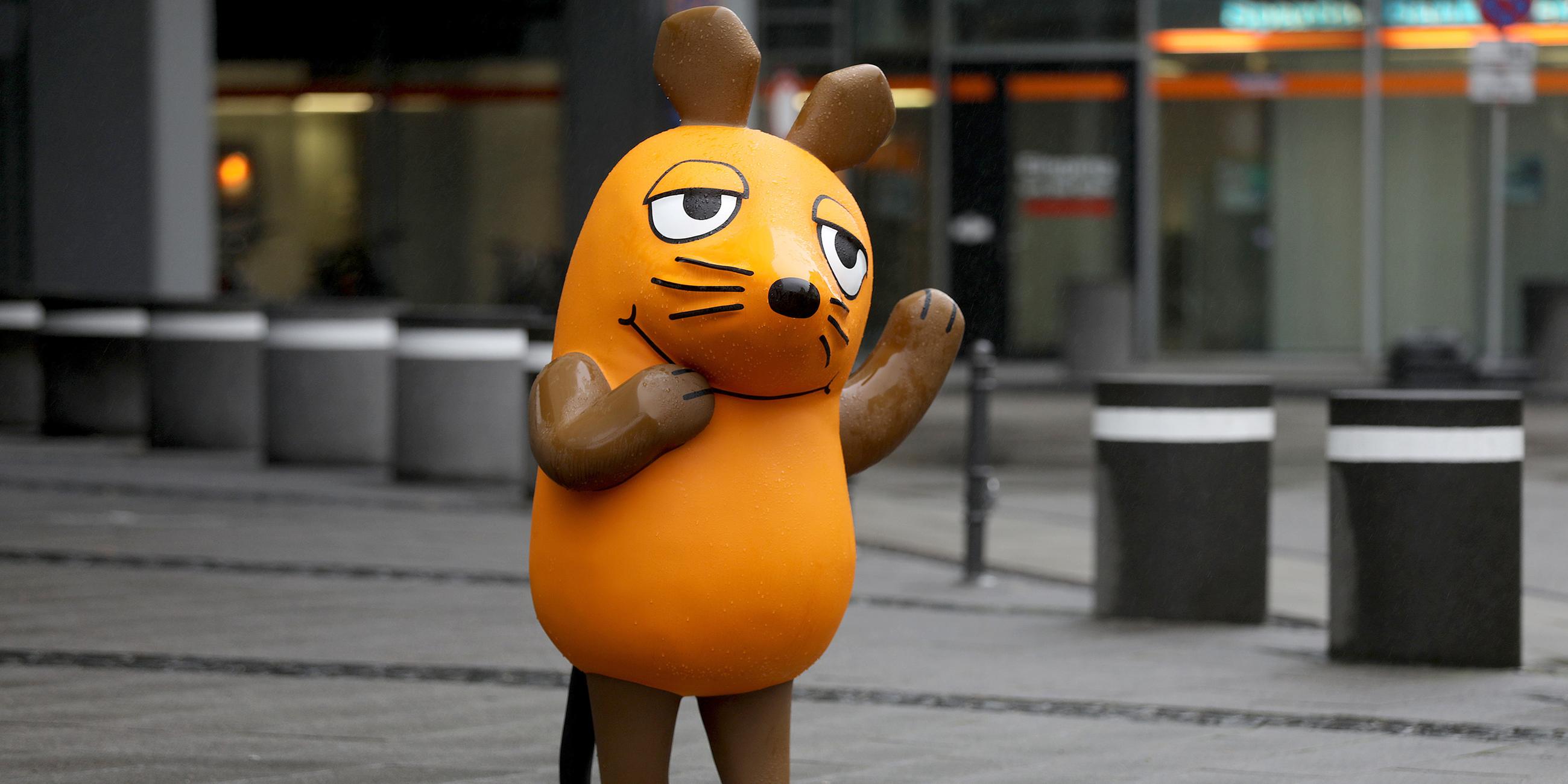 Figur der Maus steht vor dem WDR