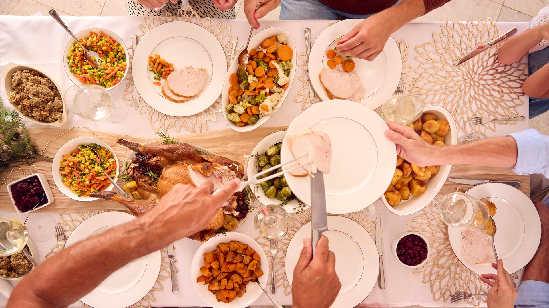 Weihnachtsessen Tisch